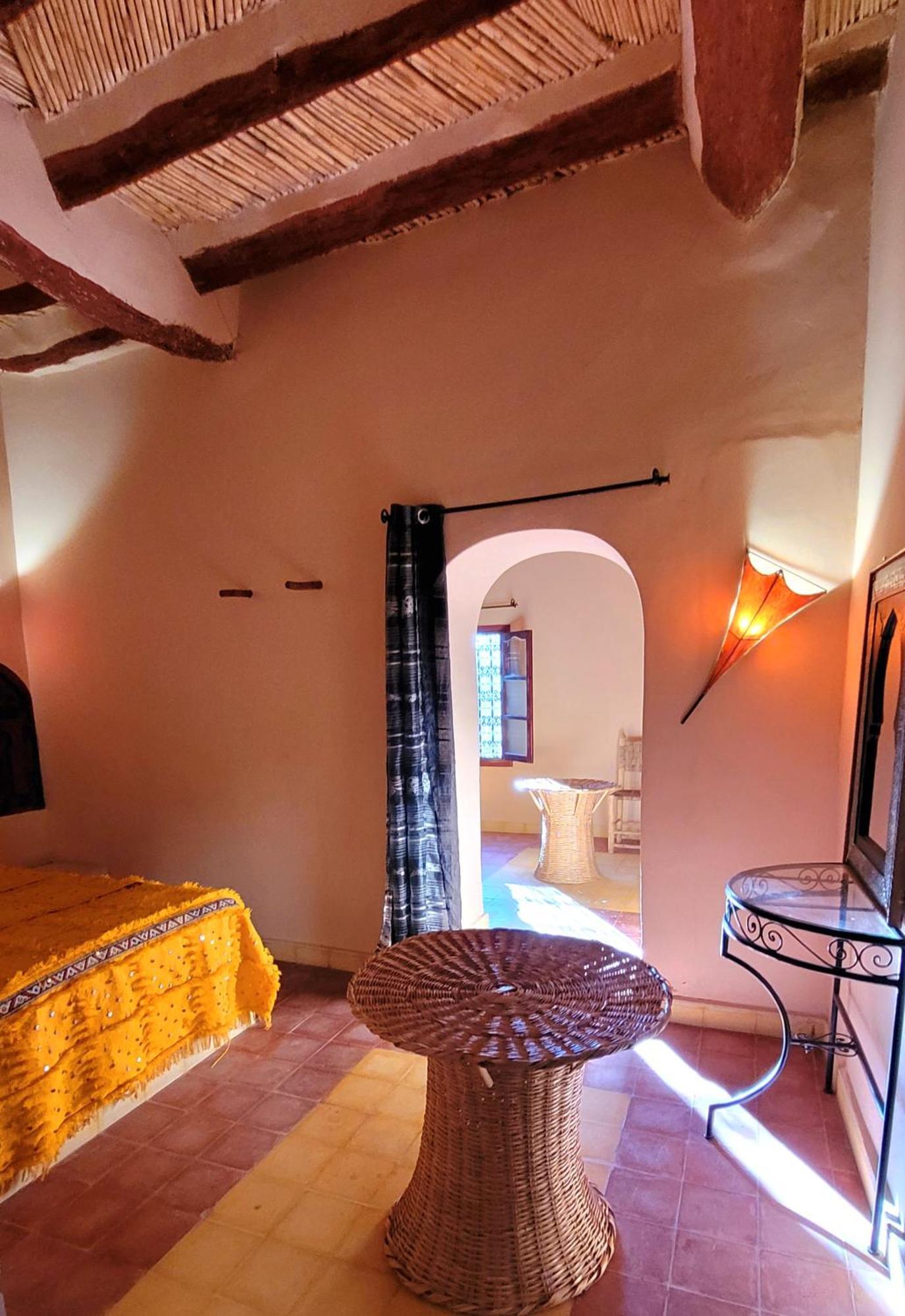 Auberge Famille Benmoro Skoura Exteriér fotografie