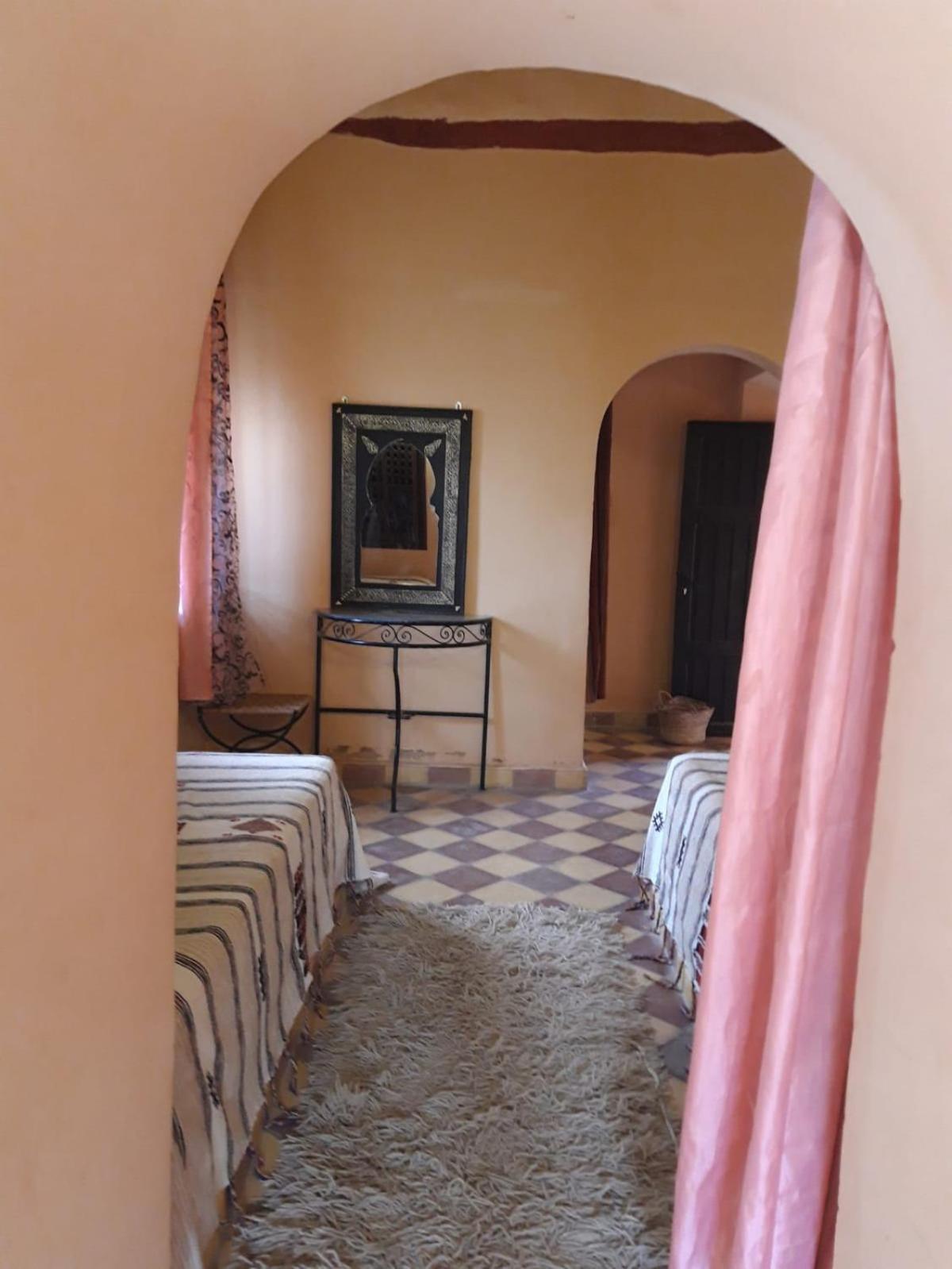 Auberge Famille Benmoro Skoura Exteriér fotografie