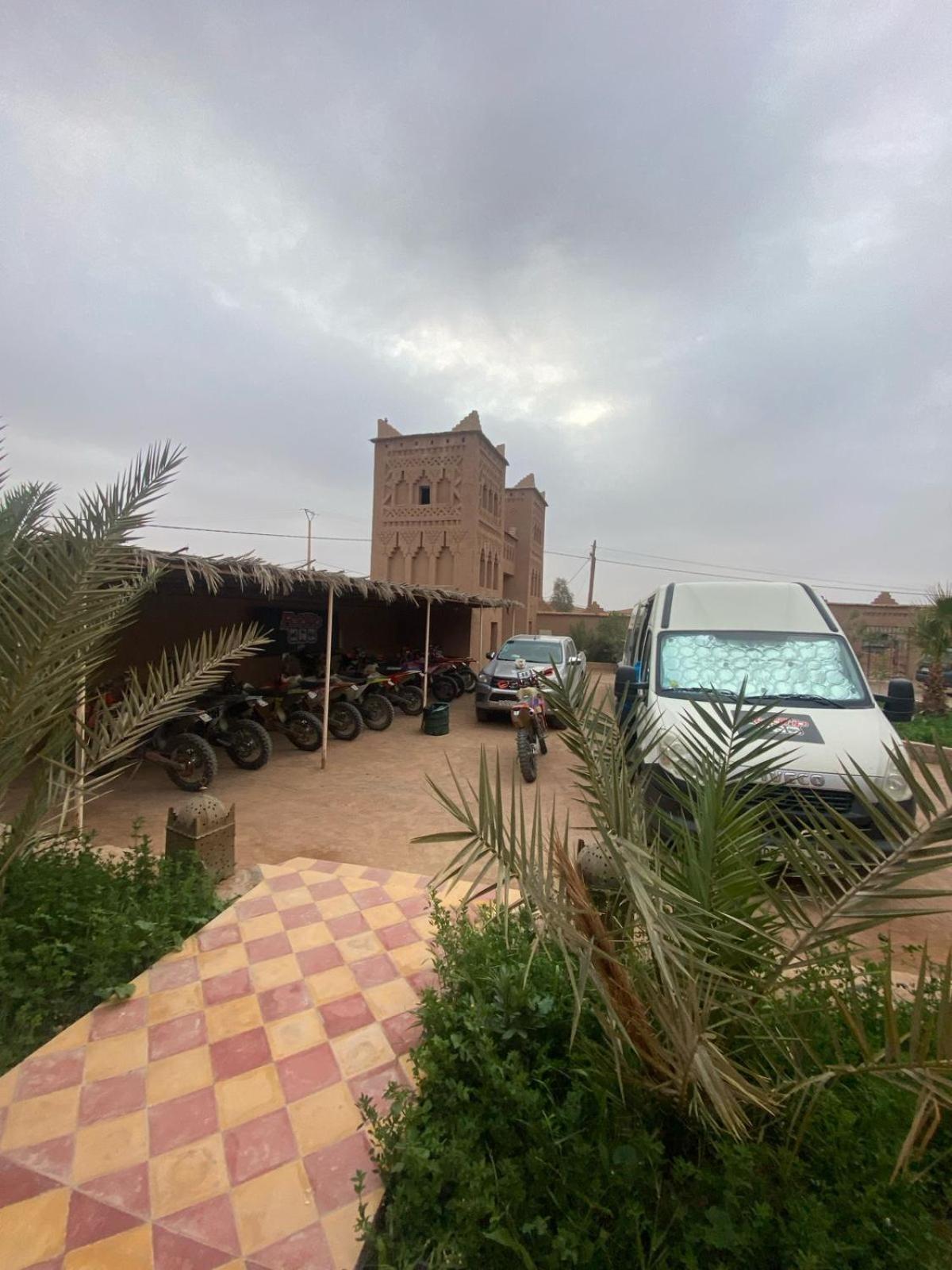Auberge Famille Benmoro Skoura Exteriér fotografie